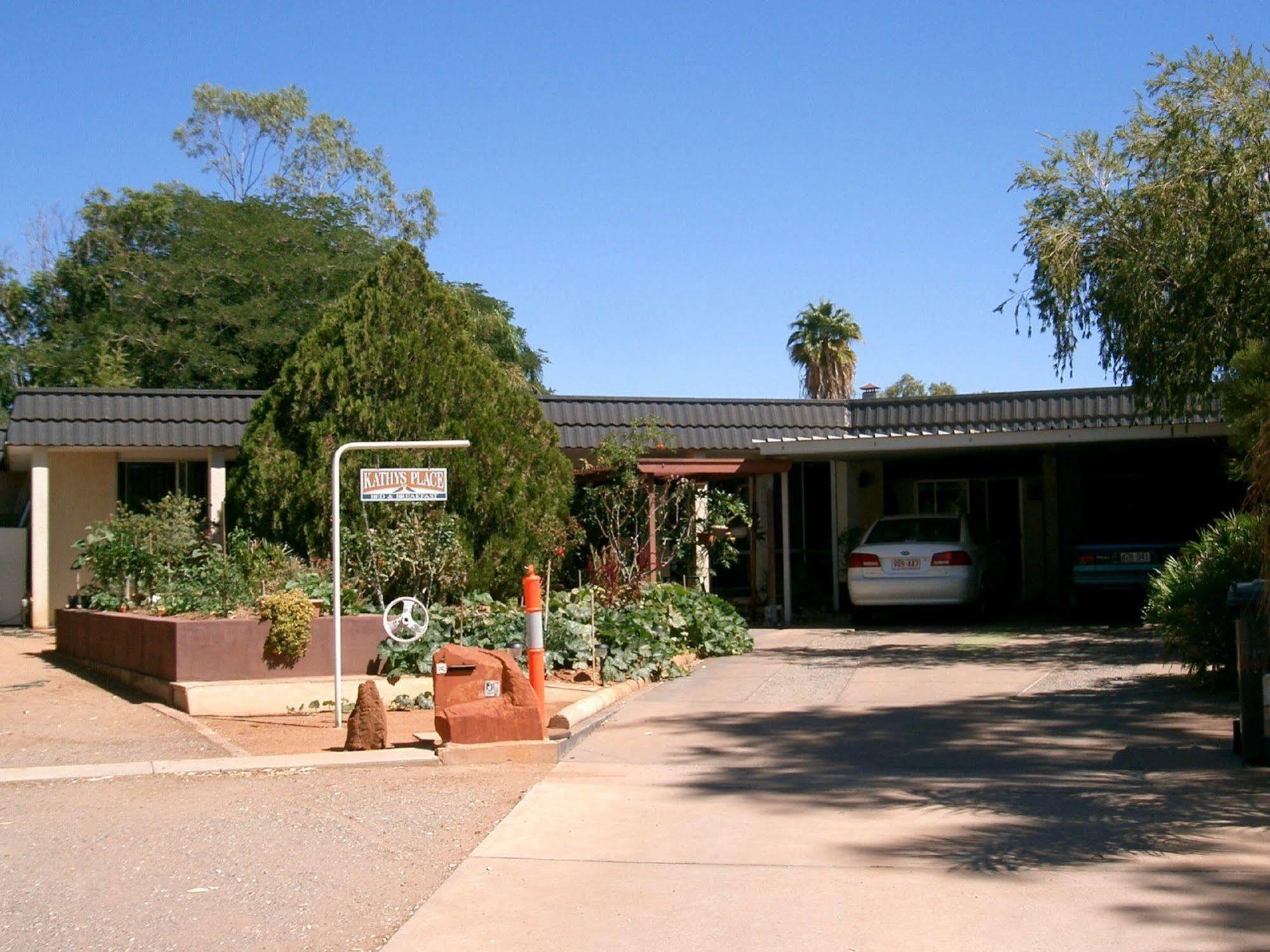 Kathys Place Bed And Breakfast Alice Springs Ngoại thất bức ảnh